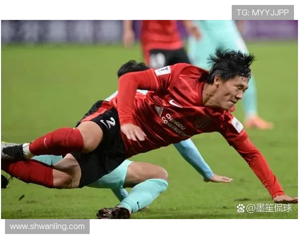 亚松森国民迎战迪尔芬展开激烈对决双方球队全力争胜展现足球魅力与激情