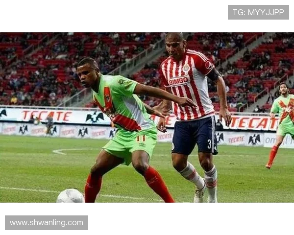 莱昂与瓜达拉的精彩对决揭示足球战术与团队合作的魅力 莱昂与瓜达拉的精彩对决揭示足球战术与团队合作的魅力