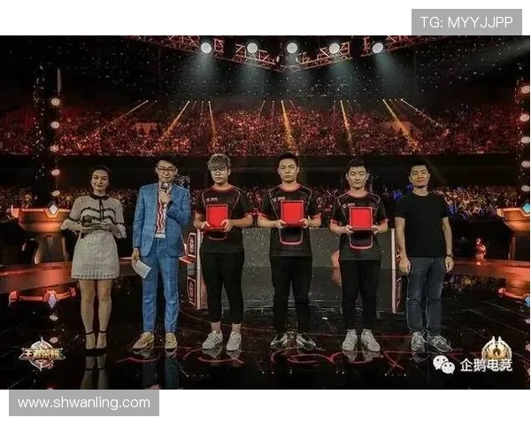 RNG在冠军杯中的团队协作表现分析与战术解读